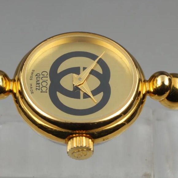 - Stunning Gucci Italian Luxury Watch - Picture 3 of 9